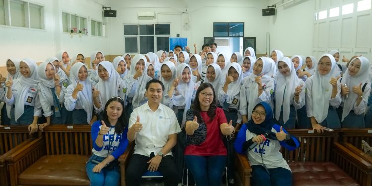 ACC Beri Literasi Keuangan untuk Siswa SMK di Samarinda dan Bandung