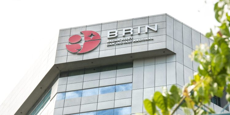 Dikukuhkan 4 Profesor Riset BRIN, dari Pakar Hama Tanaman Hingga Gelombang Laut