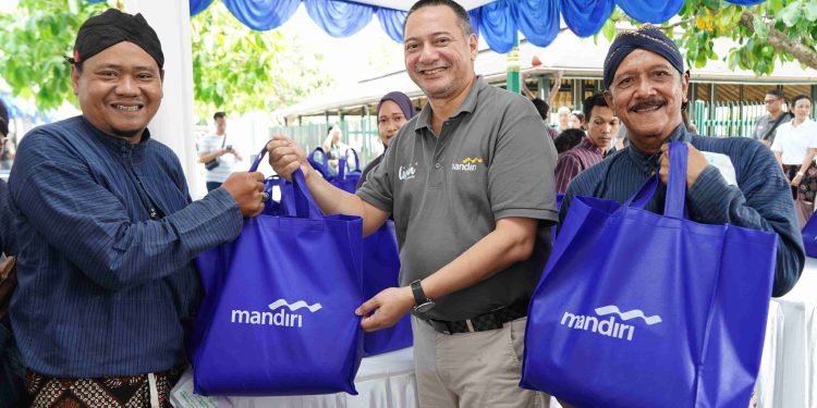 Bank Mandiri Gelar Program Bakti Kesehatan untuk Abdi Dalem Ngayogyakarta