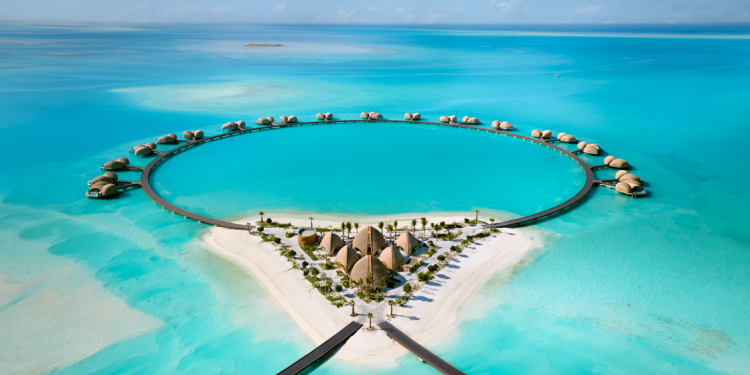 Ritz-Carlton Reserve Hadir di Timur Tengah dengan Oase Pulau Pribadi di Laut Merah Saudi