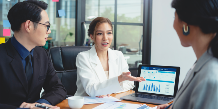 Funcrowd Paparkan Manfaat CRM (Customer Relationship Management) Bagi Pelaku Usaha