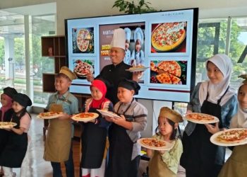 Habitare Resto Mengajak Anak Belajar Membuat Pizza
