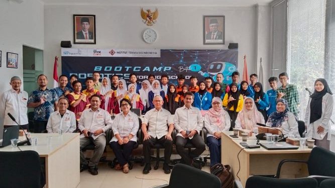 Kampus ITI Gelar “Robotic for High School”