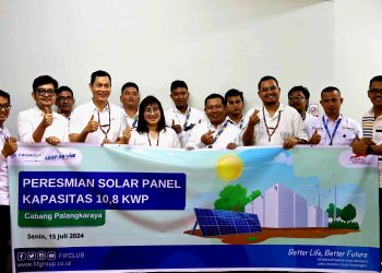 FIFGROUP Resmikan Pemasangan Solar Panel Berkapasitas 10,8 KwP di Kancab Palangkaraya