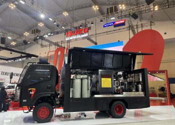 Kolaborasi Isuzu dan Brimob Hadirkan Inovasi Kendaraan Water Treatment Isuzu ELF NPS 4X4