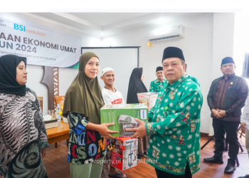 BSI Maslahat Serahkan Bantuan Peralatan Usaha kepada 20 UMKM Kecamatan Menteng Jakarta Pusat