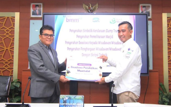 Bank Muamalat dan BMM Salurkan Beasiswa Pendidikan
