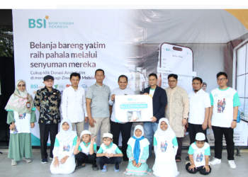 BSI Ajak 140 Anak Yatim Belanja, Ajarkan Literasi Transaksi Syariah