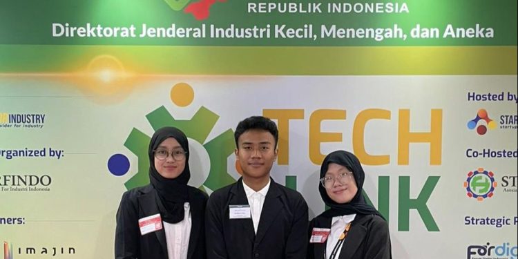 Membuat Layangan Penghasil Listrik Mahasiswa UPER Sabet Penghargaan