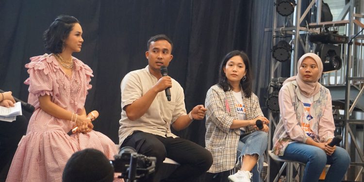 Ngobrol Publik Belajaraya 2024 dengan Topik: “Ambil Peran dalam Kesetaraan Pendidikan”