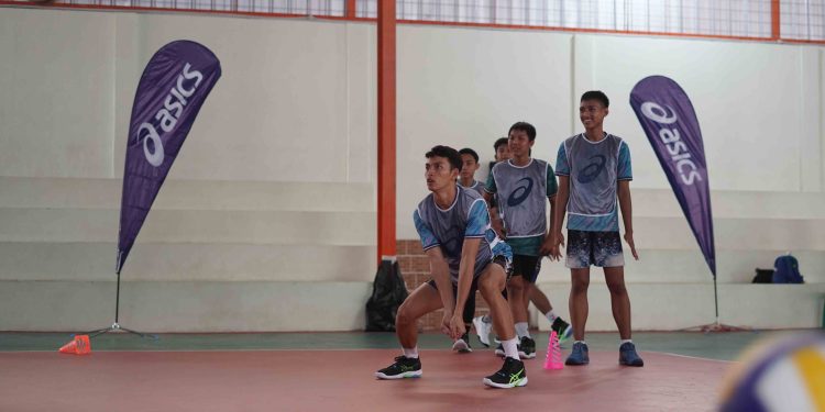 ASICS Dukung Cabor Voli Melalui Pembinaan kepada Tim Amatir Voli di Indonesia