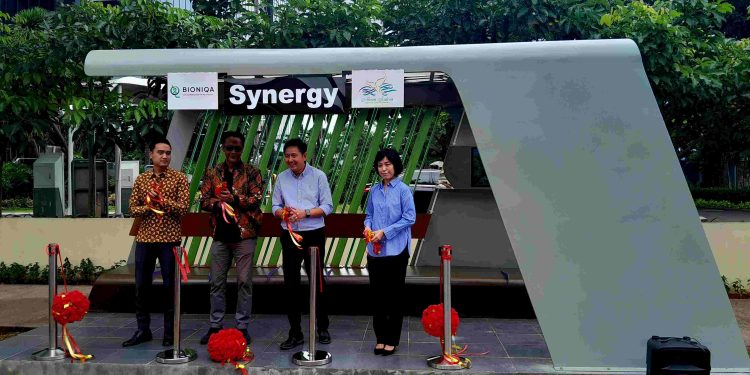 Alam Sutera Gandeng Bioniqa Luncurkan Halte Bus Alga-Fotobioreaktor Pertama di Indonesia