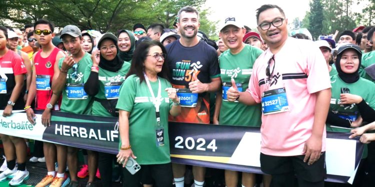 Sambut Anniversary ke-26 Herbalife Indonesia Ribuan Pelari Ikuti Herbalife Run 2024