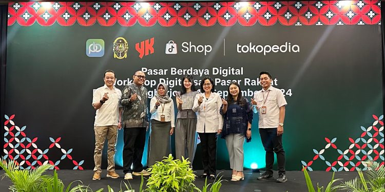 Tokopedia dan ShopTokopedia Perkenalkan ‘Pasar Berdaya Digital’ di Beringharjo Yogyakarta