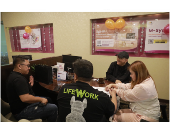 Direksi Bank Mega Syariah Sapa Langsung Nasabah di Hari Pelanggan