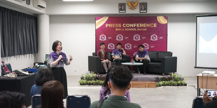 Dorong Penurunan Emisi, Siswa BINUS SCHOOL Bekasi Hadirkan Lampu Tenaga Surya