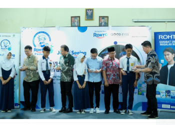 PT Rohto Laboratories Indonesia Bagikan Kacamata Gratis, Rayakan Hari Penglihatan Sedunia