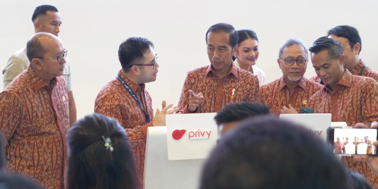 Penandatanganan Dokumen Lintas Negara Gunakan Layanan TTE Privy