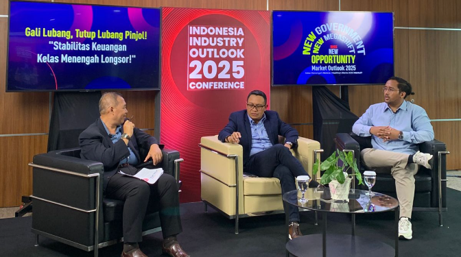 Indonesia Industry Outlook 2024: “YOLO, FOMO Biang Terkena Pinjol”