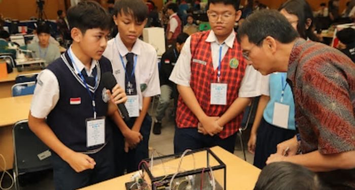 UKRIDA Dukung Perkembangan Inovasi  Robotika Indonesia melalui IIT Challenge 2024