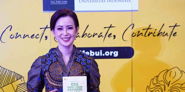 Ketua Umum ILUNI FEB UI Alexandra Askandar Luncurkan Buku Ekonomi Hijau ILUNI FEB UI
