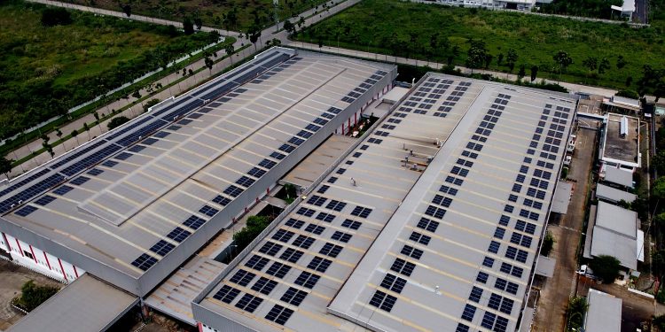 Dukung Transisi Energi Bersih, Energia Prima Nusantara Bangun PLTS Atap di Inti Ganda Perdana