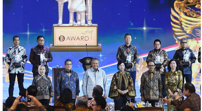 BSI Raih Dua BI Award 2024: Bank Syariah Pendukung Pengendalian Moneter Terbaik dan Peserta Sistem RTGS & SSSS Terbaik