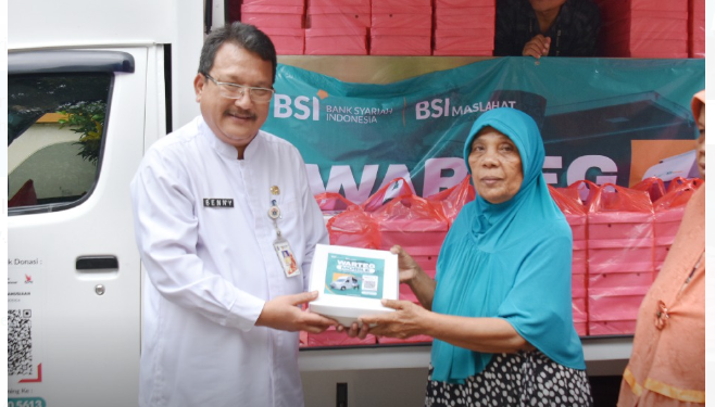 BSI Maslahat Salurkan 500 Paket Warteg Mobile di Panti Sosial Tresna Werdha Budi Mulya I