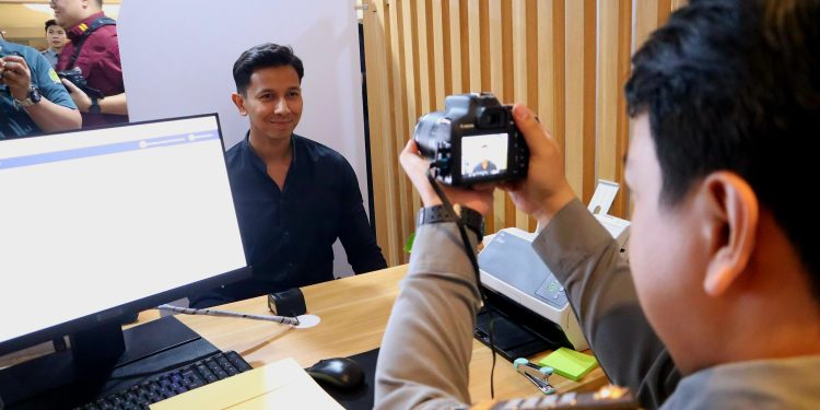 Imigrasi Layani Paspor untuk 1.075 Pemohon di GBK dan Paspor Simpatik di Seluruh Indonesia