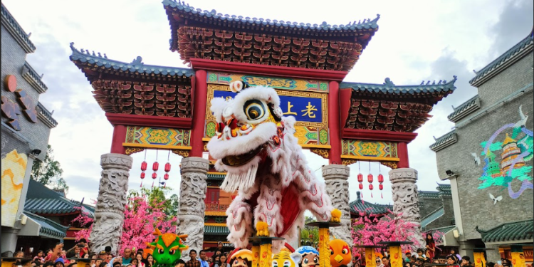 Old Shanghai Sedayu City Rayakan Tahun Ular Kayu Penuh Transformasi dan Kebijaksanaan