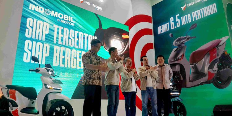Indomobil Emotor Perkuat Komitmen di Industri EV dengan Menghadirkan Adora di IIMS 2025