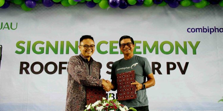Combiphar Dorong Energi Hijau dengan Pemasangan Panel Surya