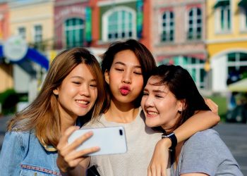 GenZ.id: Website Inspiratif untuk Anak Muda Kreatif