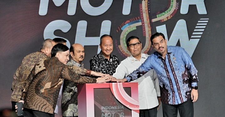 Menteri Agus Gumiwang Resmikan Pembukaan IIMS 2025