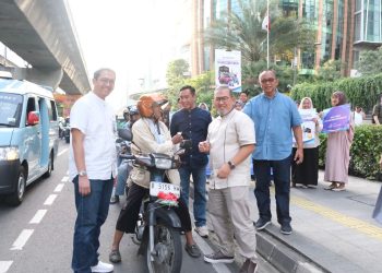 Bank Muamalat dan BMM Berbagi Takjil Gratis untuk Masyarakat