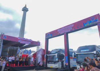 OMG Bekerja sama Dishub Jakarta Berangkatkan 37.000 Pemudik dan Bagikan 1000 Paket THR