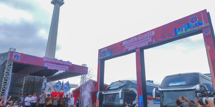 OMG Bekerja sama Dishub Jakarta Berangkatkan 37.000 Pemudik dan Bagikan 1000 Paket THR