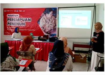Giro Kartini CIMB Niaga Dukung Pemberdayaan Wanita Penenun di Lombok Tengah
