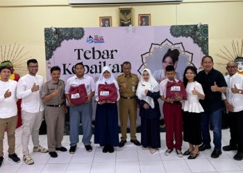 Dukung Makan Sehat Bergizi, Cahaya Manthovani dan Yayasan Inklusi Pelita Bangsa Berbagi Kepedulian di SLBN 7 Jakarta