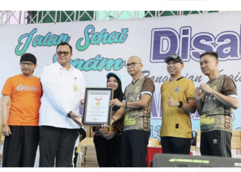 JAM-Intel Kejagung Reda Manthovani Bersama Ribuan Penyandang Disabilitas Pecahkan Rekor MURI dan Gaungkan Gerakan Inklusi