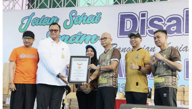 JAM-Intel Kejagung Reda Manthovani Bersama Ribuan Penyandang Disabilitas Pecahkan Rekor MURI dan Gaungkan Gerakan Inklusi