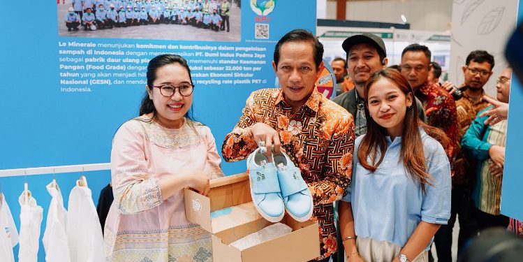 Le Minerale Transformasi Sampah PET Menjadi Produk Berkualitas #JadiBaruLagi