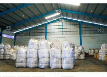 Dukung Industri Kendaraan Listrik, Pelindo Solusi Logistik Menangani Bahan Baku Produksi Baterai