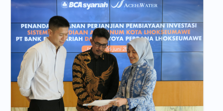 BCA Syariah dan Toya Perdana Lhokseumawe Tanda Tangani Kerja Sama Proyek Air Siap Minum
