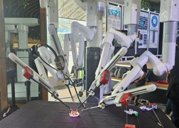 Siloam Hospitals Gelar Da Vinci Xi Experience di Lippo Mall Nusantara