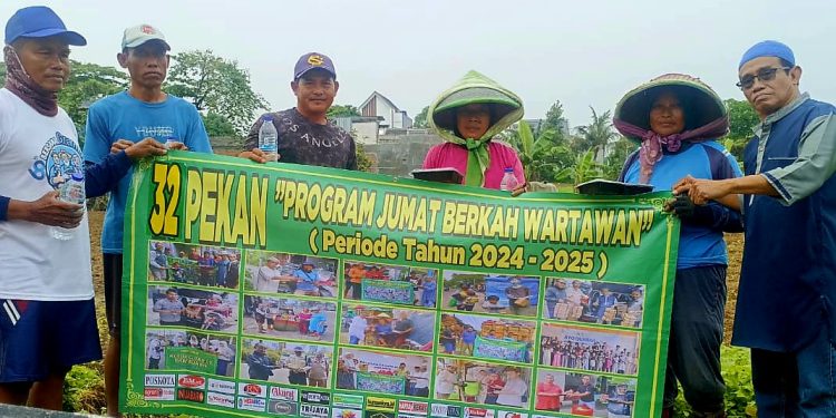 PJBW Kembali Berbagi Jumat Berkah dengan Petani Sayuran di Bekasi