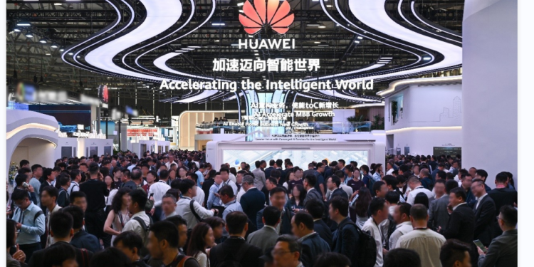 Huawei Tampilkan Perkembangan 5G-A dan Keunggulan AI Berbasis Skenario di MWC Shanghai 2025