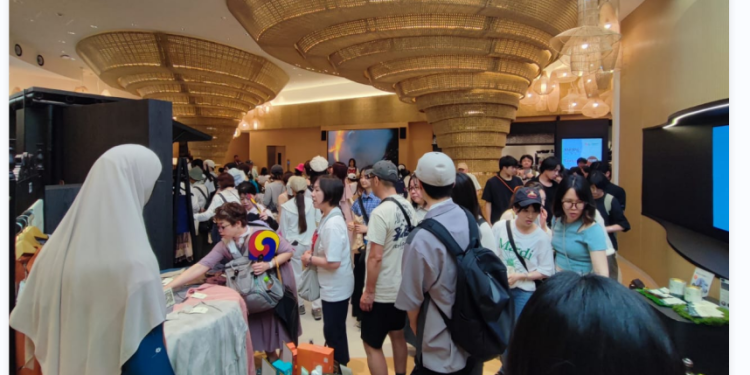 TAZA Menjadi Satu-Satunya Brand Modest Syar’i Indonesia di World Expo 2025