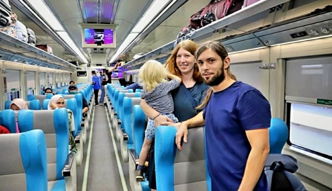 Wisatawan Mancanegara Meningkat 10,5% Naik Kereta Api Gambir-Yogyakarta Jadi Relasi Favorit