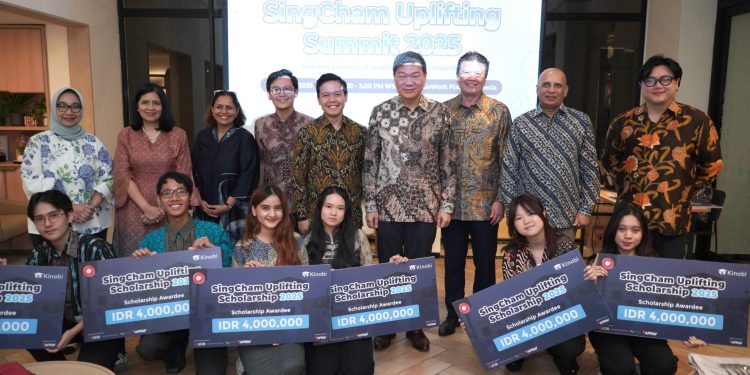 Singapore Chamber of Commerce Indonesia Berikan SingCham Uplifting Scholarship 2025 Bagi Mahasiswa Berprestasi